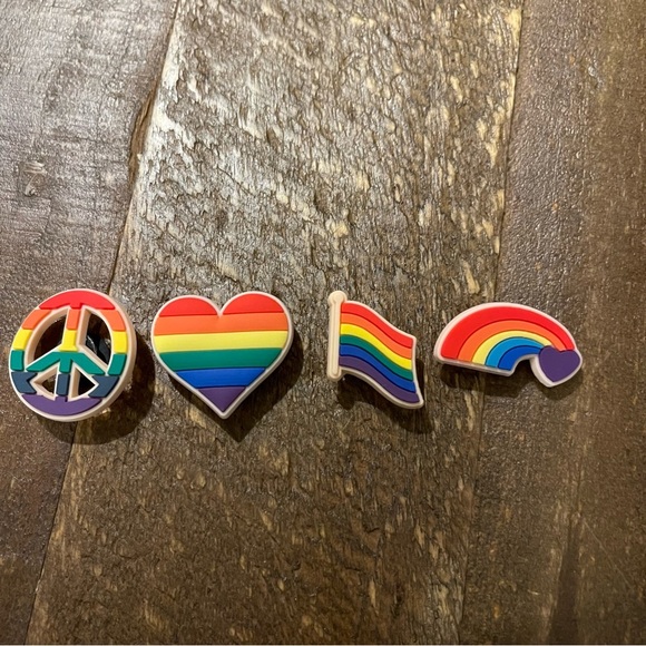 PRIDE 4 Piece‎ Crocs Charms Set - Picture 1 of 3